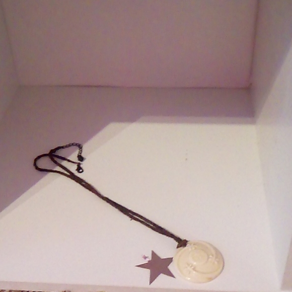 Necklace - Picture 3 of 3